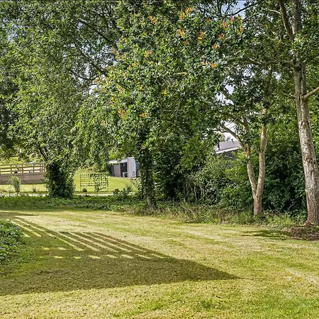 Holiday home Beautiful In With Outdoor Swimming Pool *